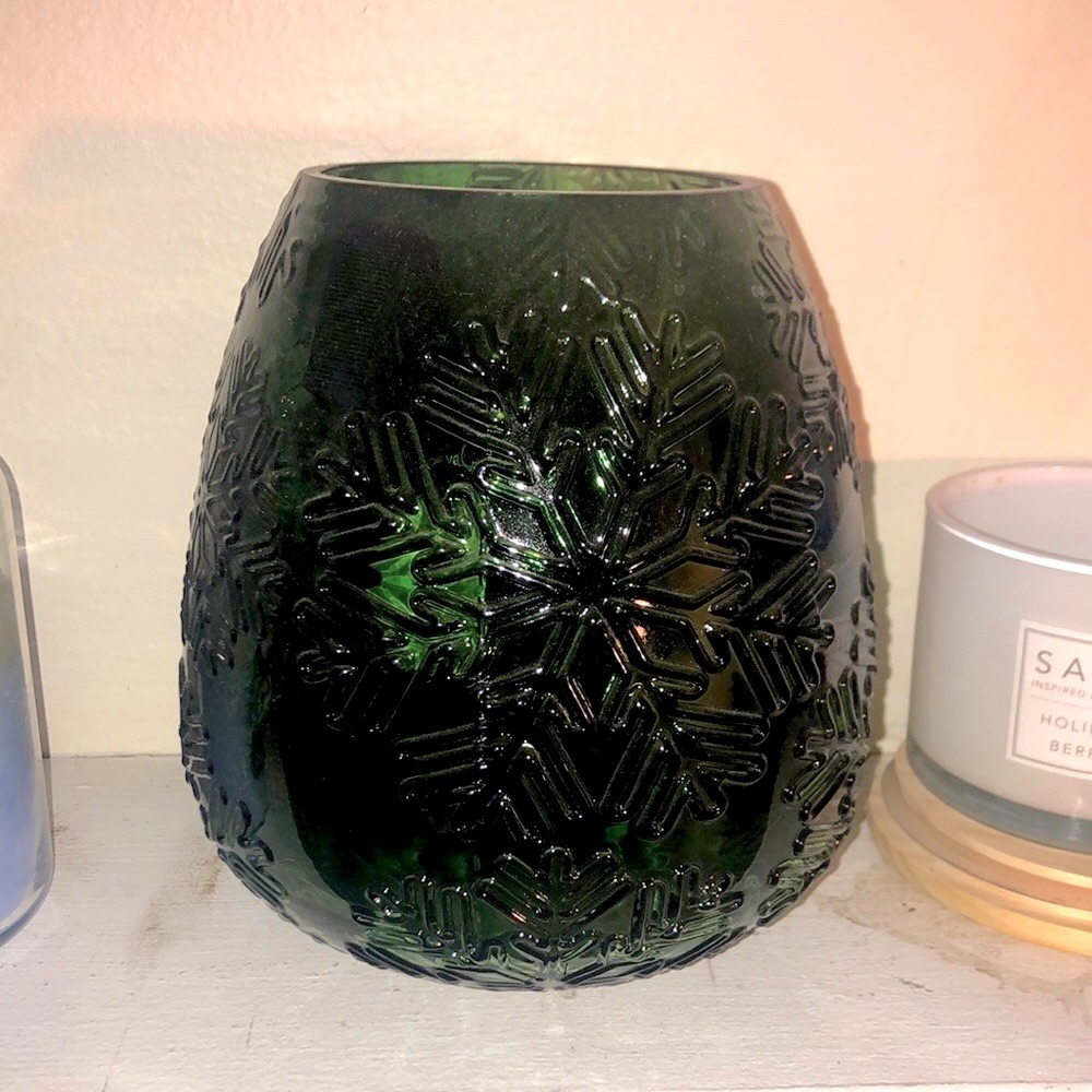 Green Snowflake Oval Vase